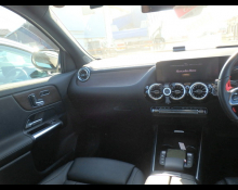 Mercedes Benz GLA-class 2021