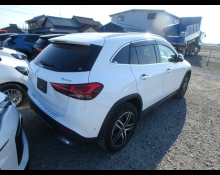 Mercedes Benz GLA-class 2021