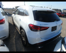 Mercedes Benz GLA-class 2021