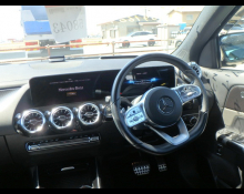 Mercedes Benz GLA-class 2021