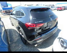 Mercedes Benz GLA-class 2021