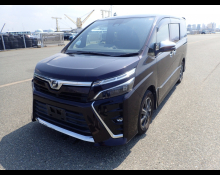 Toyota Voxy 2018