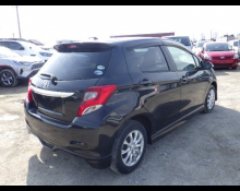 Toyota Vitz 2015