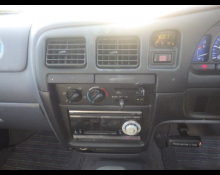 Toyota Hilux Sports Pickup 2002