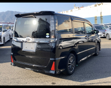 Toyota Voxy 2015