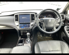 Toyota Crown 2015