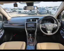 Toyota Premio 2017