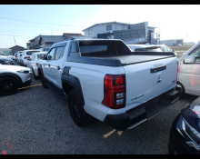 Mitsubishi Triton 2024