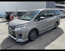 Toyota Voxy 2015