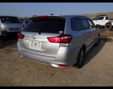 Toyota Corolla Fielder 2015