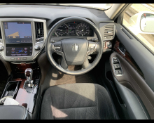 Toyota Crown Sedan 2017