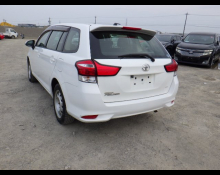 Toyota Corolla Fielder 2015