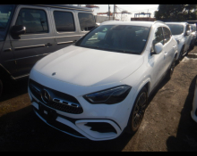 Mercedes Benz GLA-class 2023