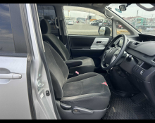 Toyota Noah 2013