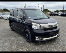 Toyota Voxy 2010