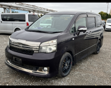 Toyota Voxy 2010