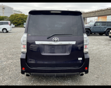 Toyota Voxy 2010