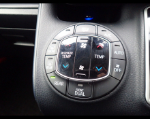 Toyota Voxy 2016