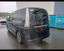 Nissan Serena 2015