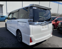 Toyota Voxy 2017
