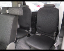 Toyota Sienta 2013