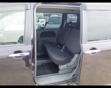 Toyota Sienta 2013