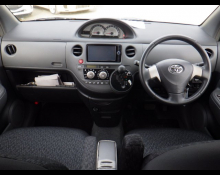 Toyota Sienta 2013