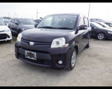 Toyota Sienta 2013