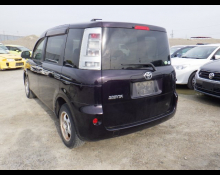 Toyota Sienta 2013