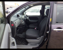 Toyota Sienta 2013