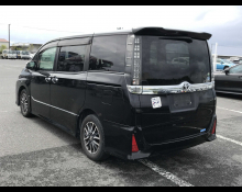 Toyota Voxy 2017