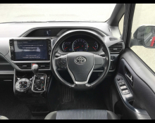 Toyota Voxy 2017