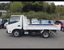 Hino Dutro 2010