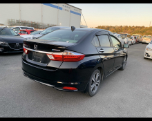 Honda Grace 2016