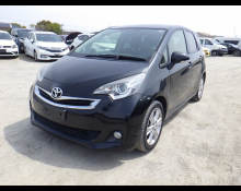 Toyota Ractis 2015