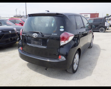 Toyota Ractis 2015