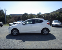 Mazda Mazda2 2023