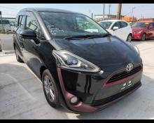 Toyota Sienta 2015