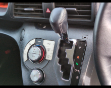 Toyota Sienta 2015