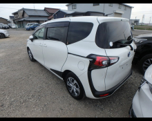 Toyota Sienta 2022