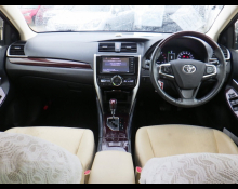 Toyota Premio 2018