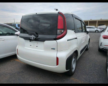 Toyota Sienta 2023