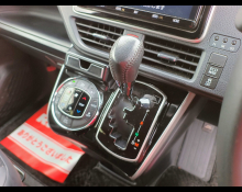 Toyota Voxy 2021