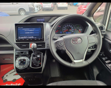 Toyota Voxy 2021
