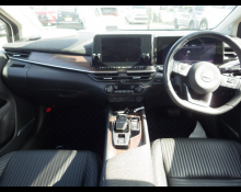 Nissan  AURA  2022