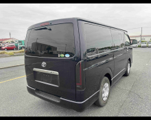 Toyota Hiace 2016