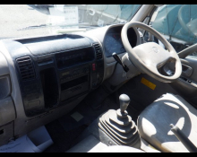 Hino Dutro 2001