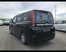 Toyota Esquire 2016