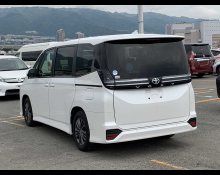 Toyota Voxy 2022