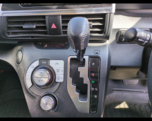 Toyota Sienta 2017